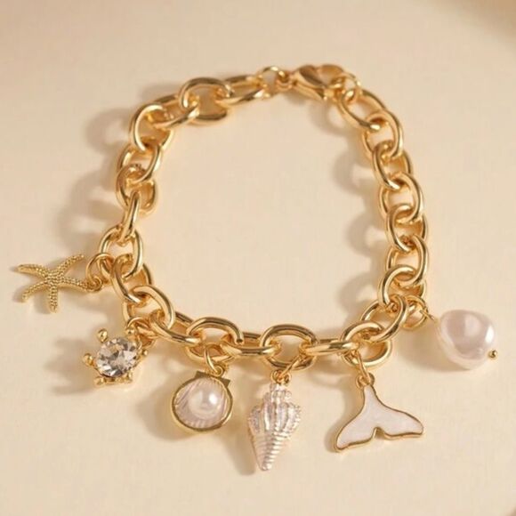 SALE 18k Gold Filled Iridescent Sea Shell Pearl Charm Bracelet - Picture 2 of 6